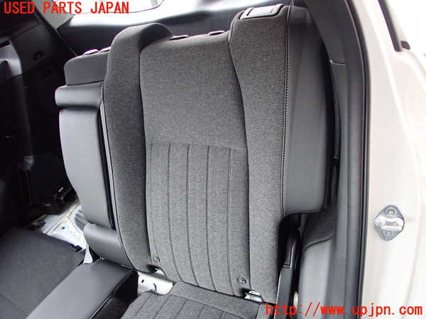 2UPJ-27817175]フィット(Fit) ハイブリッド(e：HEV)(GR3)左2列目シート 中古_m0003.jpg