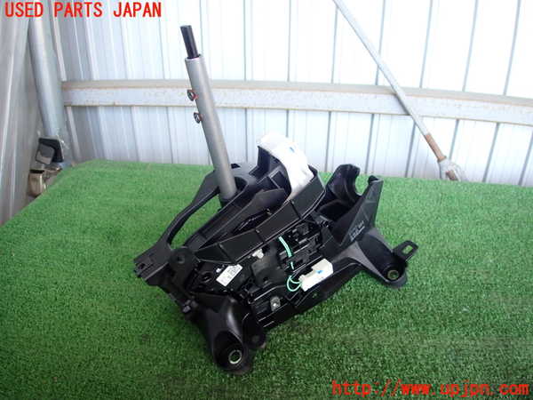 5UPJ-27817555]フィット(Fit) ハイブリッド(e：HEV)(GR3)ATシフトレバー 中古_m0002.jpg
