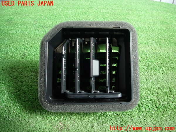 2UPJ-27817528]フィット(Fit) ハイブリッド(e：HEV)(GR3)エアコン吹き出し口3 (右) 中古_m0002.jpg