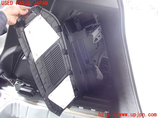 2UPJ-27817675]フィット(Fit) ハイブリッド(e：HEV)(GR3)右リアピラートリム 中古_m0004.jpg