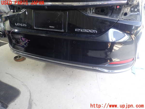 1UPJ-27821610]レクサス・ES300h(AXZH10)リアバンパー 中古_m0001.jpg