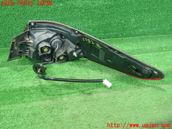 1UPJ-27821536]レクサス・ES300h(AXZH10)左テールランプ 中古_m0003.jpg