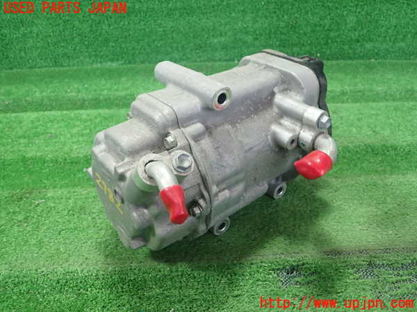 1UPJ-27826025]レクサス・ES300h(AXZH10)エアコンコンプレッサー 中古_m0001.jpg