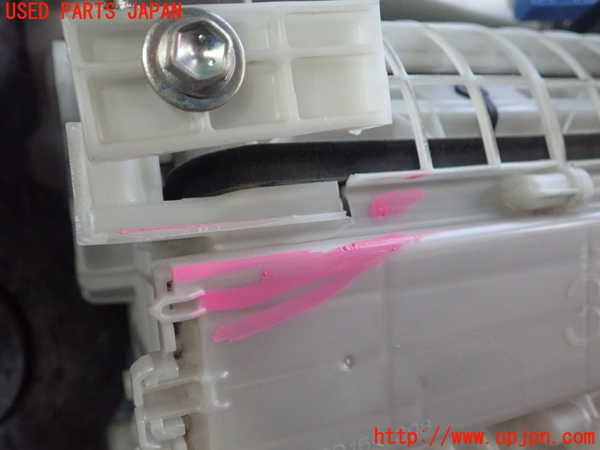 1UPJ-27826081]レクサス・ES300h(AXZH10)エバポレーター1 中古_m0002.jpg