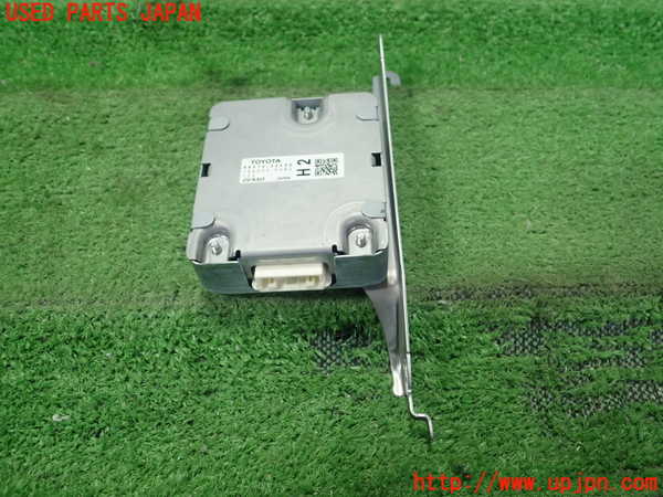 5UPJ-27826154]レクサス・ES300h(AXZH10)コンピューター9 (86572-33040) 中古_m0001.jpg