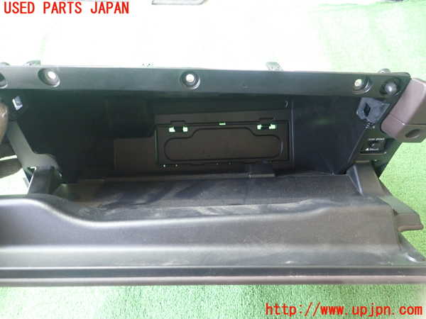 1UPJ-27827516]レクサス・ES300h(AXZH10)グローブボックス1 中古_m0002.jpg