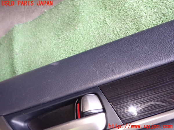 1UPJ-27831294]レクサス・GS350(GRL10)右後ドア内張り 中古_m0003.jpg