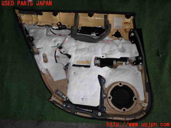 1UPJ-27831294]レクサス・GS350(GRL10)右後ドア内張り 中古_m0005.jpg