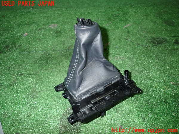 1UPJ-27837575]レクサス・GS350(GRL10)シフトブーツ 中古_m0001.jpg