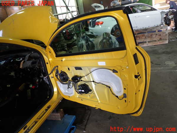 5UPJ-27841230]ルノー・メガーヌ R.S.(ルノー・スポール)(DZF4R)右ドア SEKURIT M40 中古_m0004.jpg