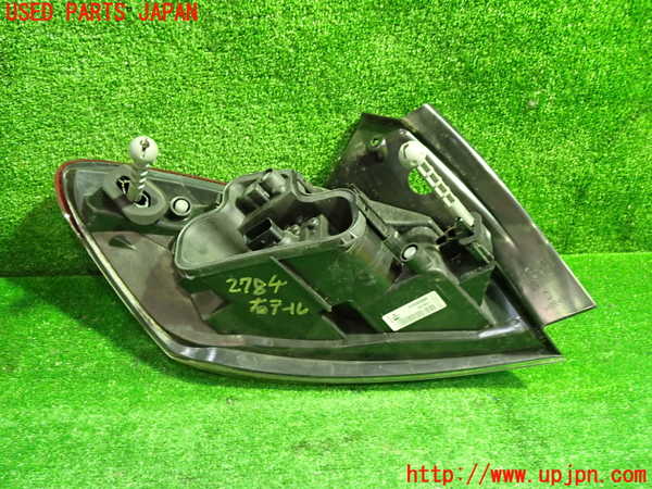 5UPJ-27841530]ルノー・メガーヌ R.S.(ルノー・スポール)(DZF4R)右テールランプ 中古_m0004.jpg