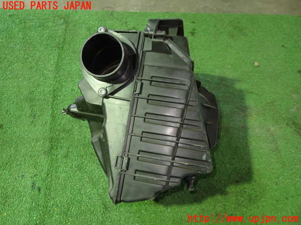 1UPJ-27842560]ルノー・メガーヌ R.S.(ルノー・スポール)(DZF4R)エアクリーナーボックス 中古_m0001.jpg