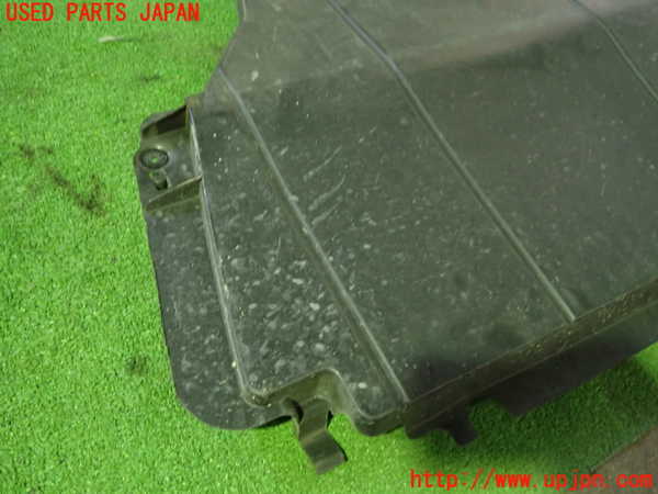 5UPJ-27842170]ルノー・メガーヌ R.S.(ルノー・スポール)(DZF4R)エンジンアンダーカバー 中古_m0003.jpg