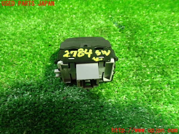 5UPJ-27846309]ルノー・メガーヌ R.S.(ルノー・スポール)(DZF4R)スイッチ4 (アイドリングストップ) 中古_m0003.jpg