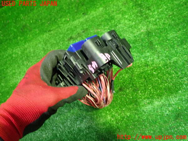 5UPJ-27846741]ルノー・メガーヌ R.S.(ルノー・スポール)(DZF4R)ヒューズボックス1 中古_m0002.jpg