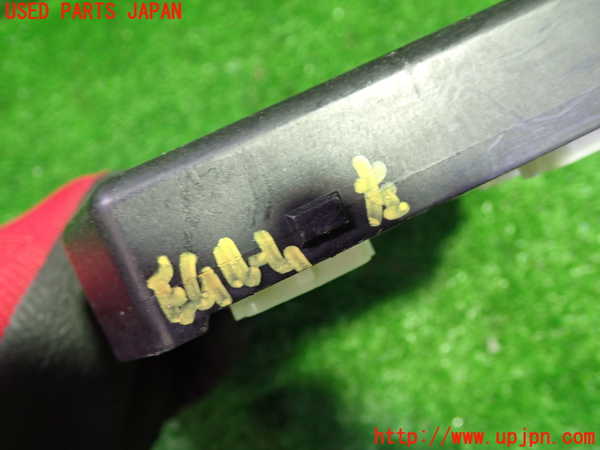 5UPJ-27846742]ルノー・メガーヌ R.S.(ルノー・スポール)(DZF4R)ヒューズボックス2 中古_m0003.jpg