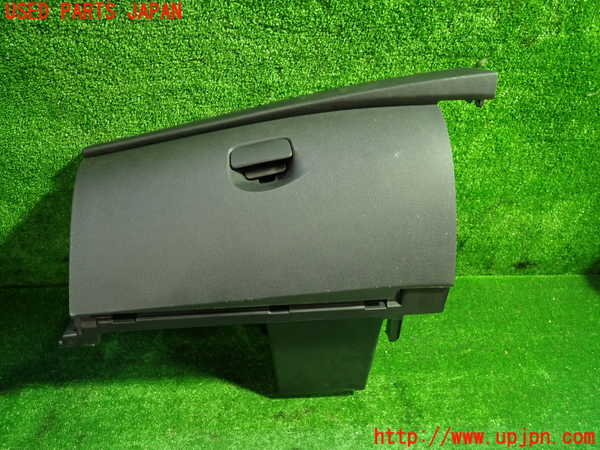 1UPJ-27847516]ルノー・メガーヌ R.S.(ルノー・スポール)(DZF4R)グローブボックス1 中古_m0001.jpg