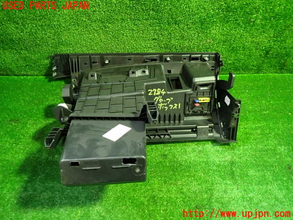 1UPJ-27847516]ルノー・メガーヌ R.S.(ルノー・スポール)(DZF4R)グローブボックス1 中古_m0005.jpg