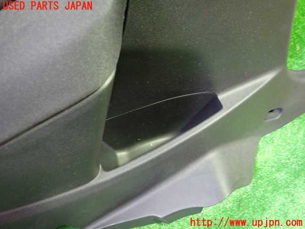 1UPJ-27847680]ルノー・メガーヌ R.S.(ルノー・スポール)(DZF4R)左リアピラートリム 中古_m0002.jpg