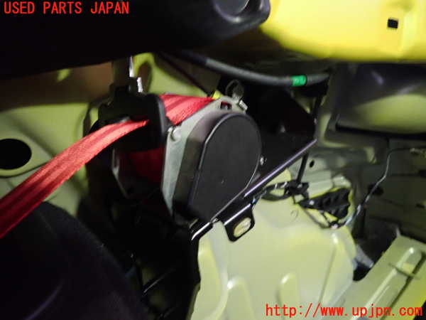 1UPJ-27847155]ルノー・メガーヌ R.S.(ルノー・スポール)(DZF4R)右2列目シートベルト 中古_m0002.jpg