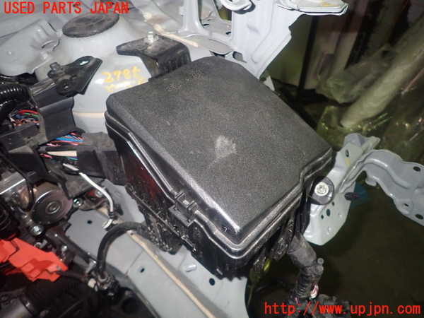 1UPJ-27856741]シエンタハイブリッド(MXPL10G)ヒューズボックス1 中古_m0001.jpg