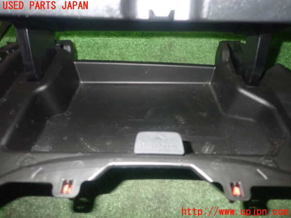 1UPJ-27857841]シエンタハイブリッド(MXPL10G)小物入れ1 中古_m0004.jpg