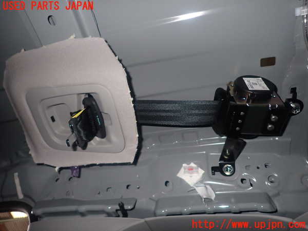 1UPJ-27857135]シエンタハイブリッド(MXPL10G)真中2列目シートベルト 中古_m0001.jpg
