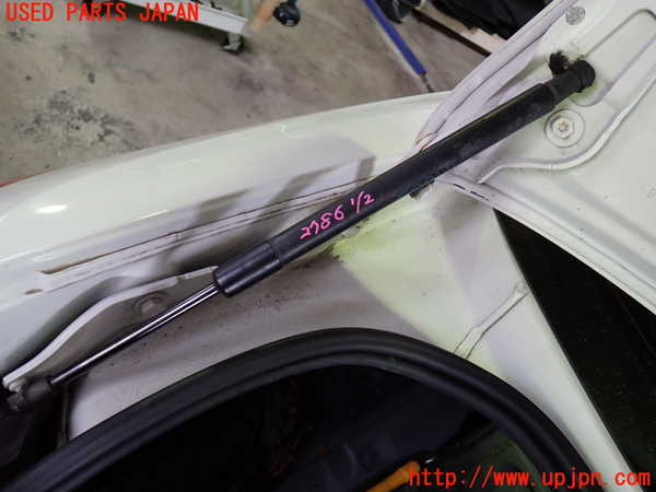 5UPJ-27861506]BMW M3 クーペ(WD40) E92 トランクダンパー 中古_m0001.jpg