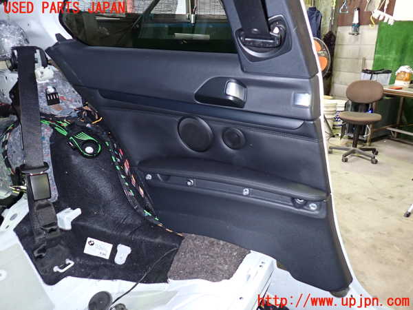 1UPJ-27867680]BMW M3 クーペ(WD40) E92 左リアピラートリム 中古_m0001.jpg