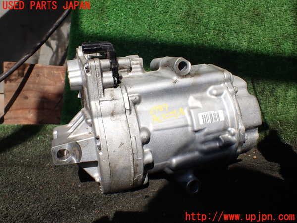 5UPJ-27876025]ルノー・アルカナ(LJLH4MH)エアコンコンプレッサー 中古_m0001.jpg