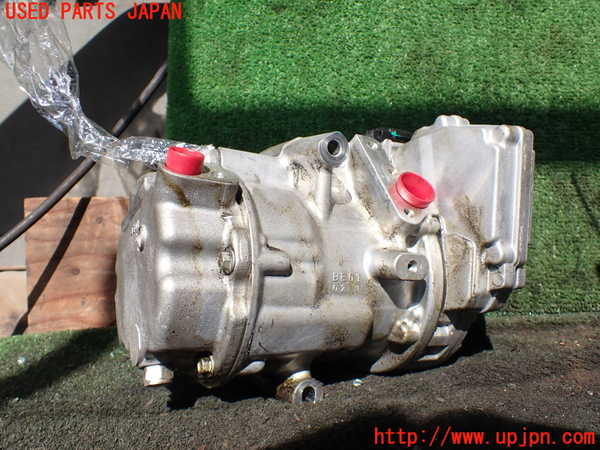 5UPJ-27876025]ルノー・アルカナ(LJLH4MH)エアコンコンプレッサー 中古_m0002.jpg
