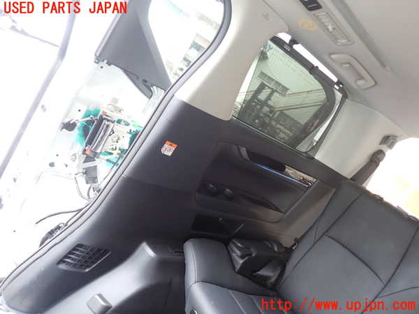 5UPJ-27887675]アルファード(AGH30W)右リアピラートリム 中古_m0001.jpg