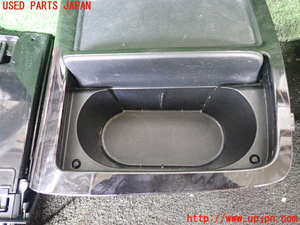 1UPJ-27887810]アルファード(AGH30W)ドリンクホルダー 中古_m0003.jpg
