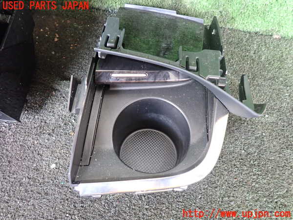 1UPJ-27887810]アルファード(AGH30W)ドリンクホルダー 中古_m0004.jpg