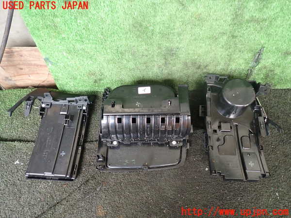 1UPJ-27887810]アルファード(AGH30W)ドリンクホルダー 中古_m0005.jpg