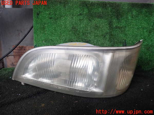1UPJ-27891132]ハイエースワゴン100系(KZH106W)左ヘッドライト ハロゲン 中古_m0001.jpg