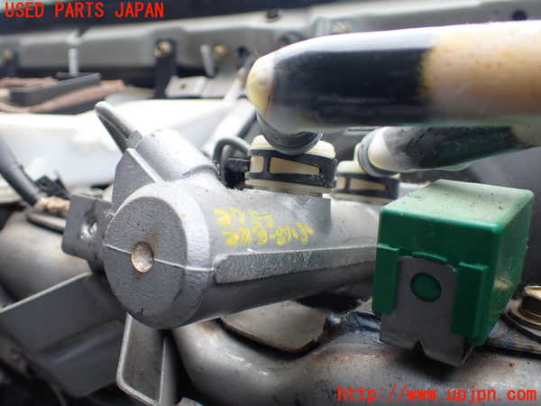 1UPJ-27894050]ハイエースワゴン100系(KZH106W)ブレーキマスターシリンダー 中古_m0002.jpg