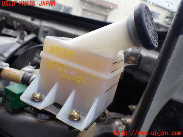 1UPJ-27894050]ハイエースワゴン100系(KZH106W)ブレーキマスターシリンダー 中古_m0003.jpg