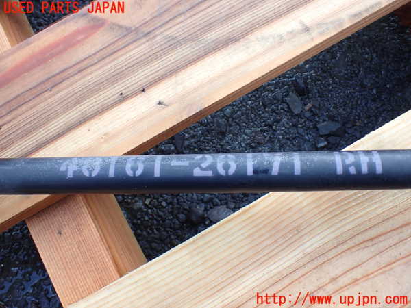 1UPJ-27895090]ハイエースワゴン100系(KZH106W)右フロントスプリング 中古_m0002.jpg