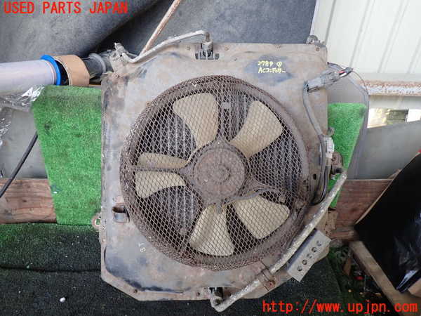 5UPJ-27896031]ハイエースワゴン100系(KZH106W)エアコンコンデンサー1 中古_m0002.jpg