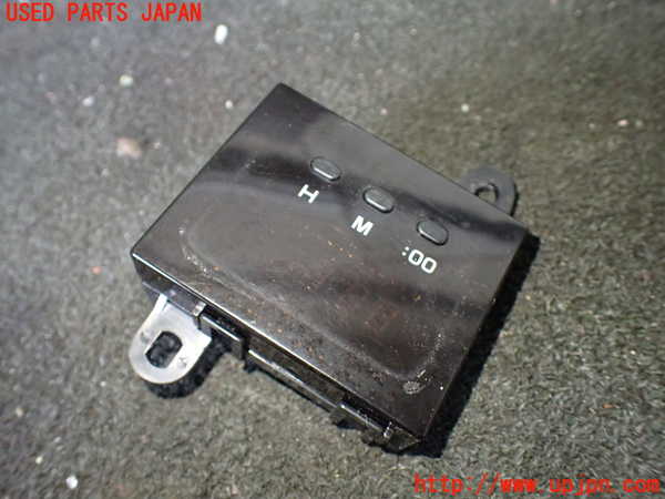 1UPJ-27897850]ハイエースワゴン100系(KZH106W)時計 中古_m0001.jpg