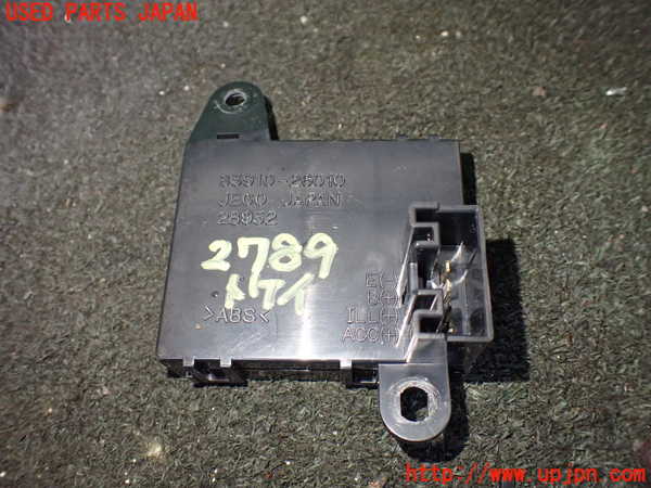 1UPJ-27897850]ハイエースワゴン100系(KZH106W)時計 中古_m0002.jpg