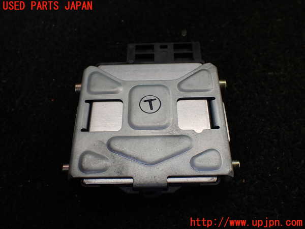 1UPJ-27896120]ハイエースワゴン100系(KZH106W)サスペンションコンピューター 中古　89243-26021_m0003.jpg