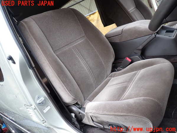 1UPJ-27897035]ハイエースワゴン100系(KZH106W)運転席シート 中古_m0001.jpg