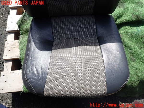 1UPJ-27907035]三菱ジープ(J55)運転席シート 中古_m0003.jpg