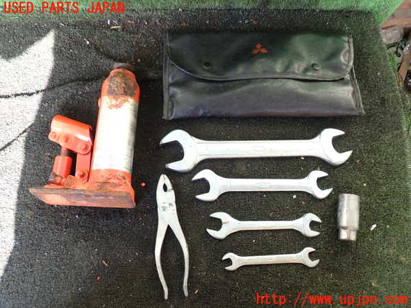 1UPJ-27907805]三菱ジープ(J55)車載工具 中古_m0001.jpg
