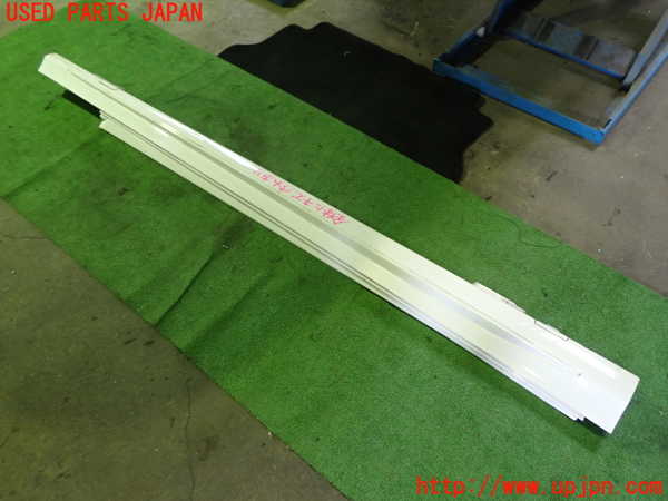 1UPJ-27921390]ベンツ C220 d ステーションワゴン S205 (205214)右サイドステップ 中古_m0004.jpg