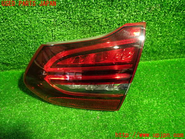 1UPJ-27921550]ベンツ C220 d ステーションワゴン S205 (205214)右リアフィニッシャー 中古_m0001.jpg