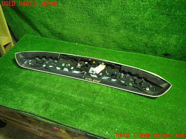 1UPJ-27921520]ベンツ C220 d ステーションワゴン S205 (205214)リアスポイラー 中古_m0004.jpg