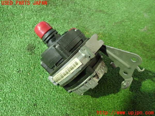 1UPJ-27922110]ベンツ C220 d ステーションワゴン S205 (205214)ウォーターポンプ 中古_m0001.jpg
